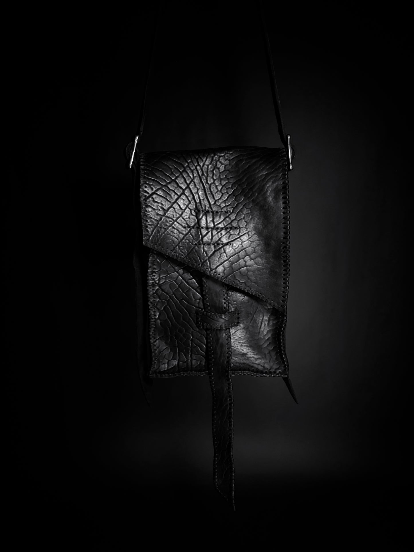 TRAVELER/BAG