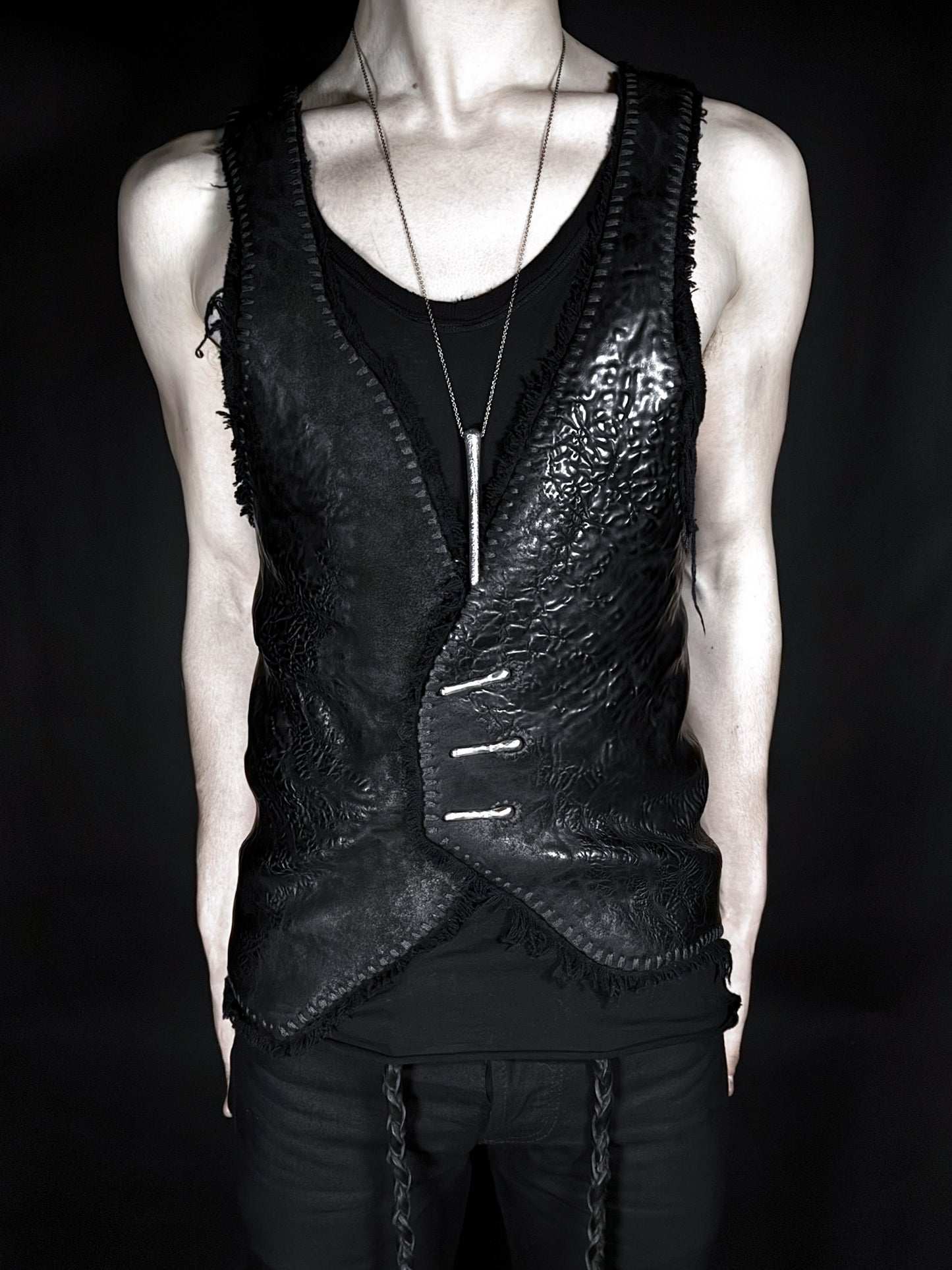TRINE/VEST